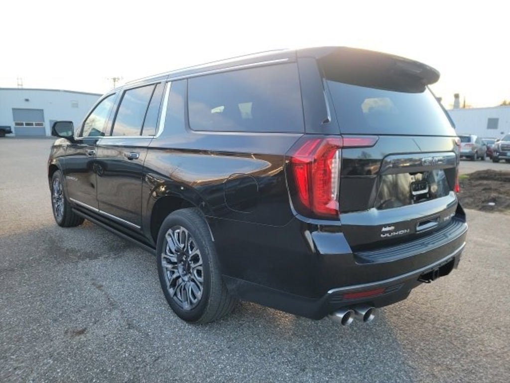 Used 2023 GMC Yukon XL Denali Ultimate SUV