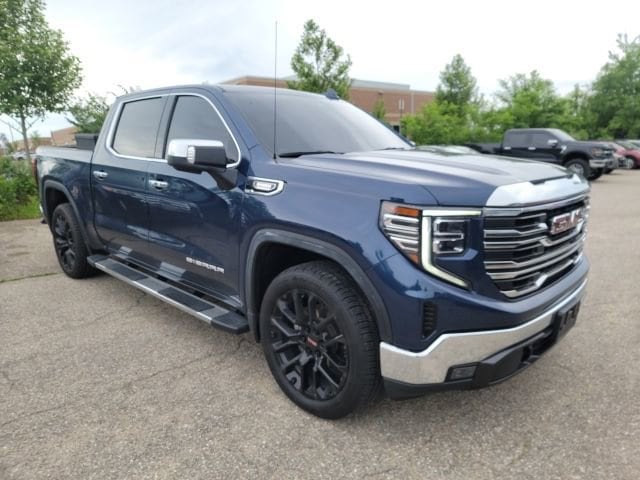 2023 GMC Sierra 4WD Crew Cab Short Box SLT's photo