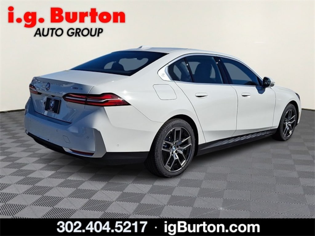 New 2026 BMW i5 xDrive40 Sedan