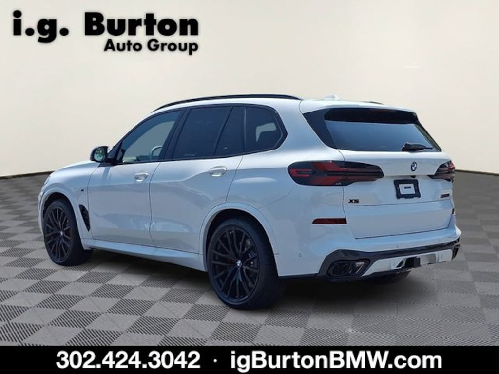 New 2026 BMW X5 M60i SUV