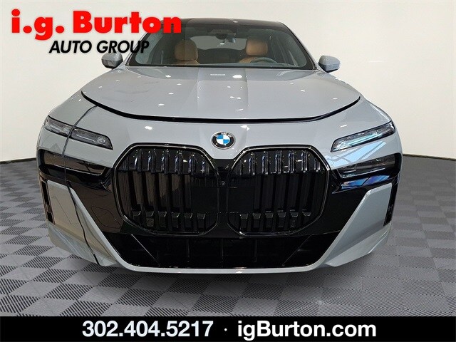 2026 Bmw 740i xDrive photo 2