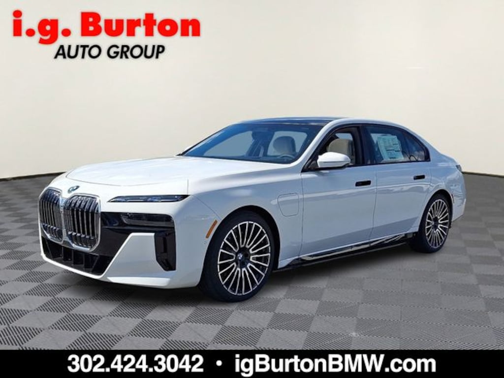 New 2026 BMW 7 Series 750e xDrive Sedan