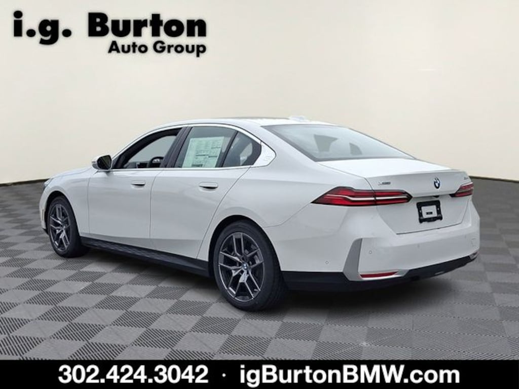 New 2026 BMW 5 Series 530i xDrive Sedan