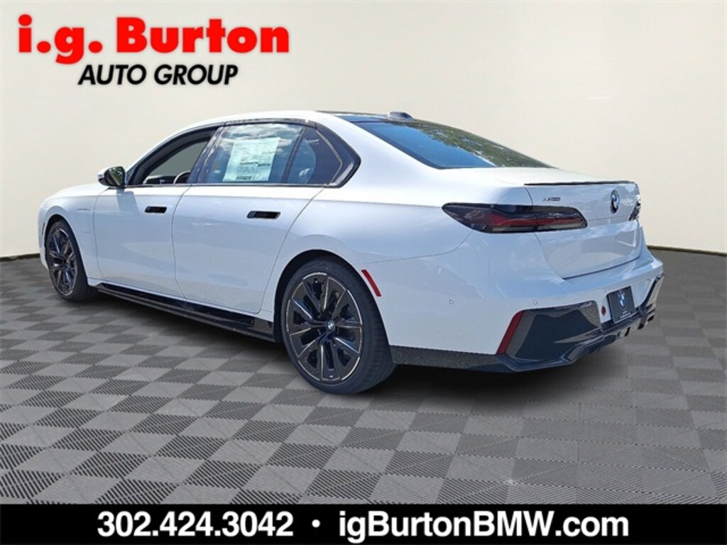 New 2026 BMW 7 Series 750e xDrive Sedan