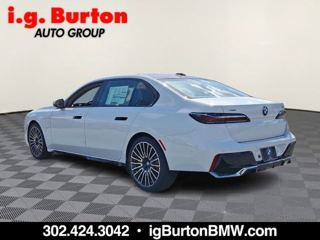 New 2026 BMW 7 Series 750e xDrive Sedan