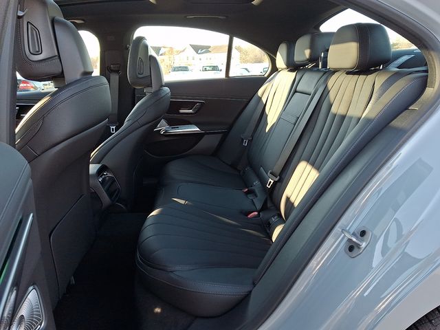 2026 Mercedes-Benz E-Class E450 - Photo 6