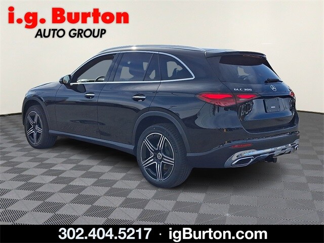 2026 Mercedes Benz GLC 300 4MATIC photo 3