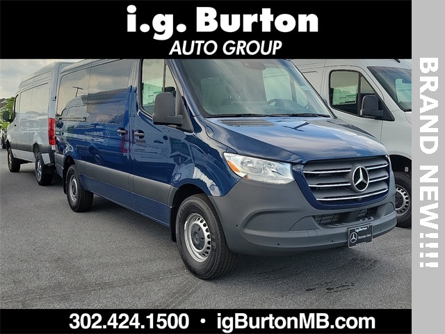 2024 Mercedes-Benz Sprinter Cargo Van Base's photo