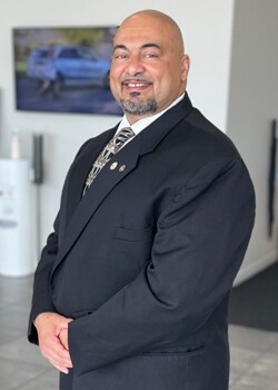 Staff member Samy Hamza from 3f86258c2358