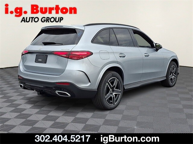 2026 Mercedes Benz GLC 300 4MATIC photo 3