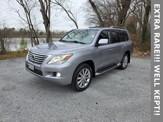 2011 Lexus LX 570's photo