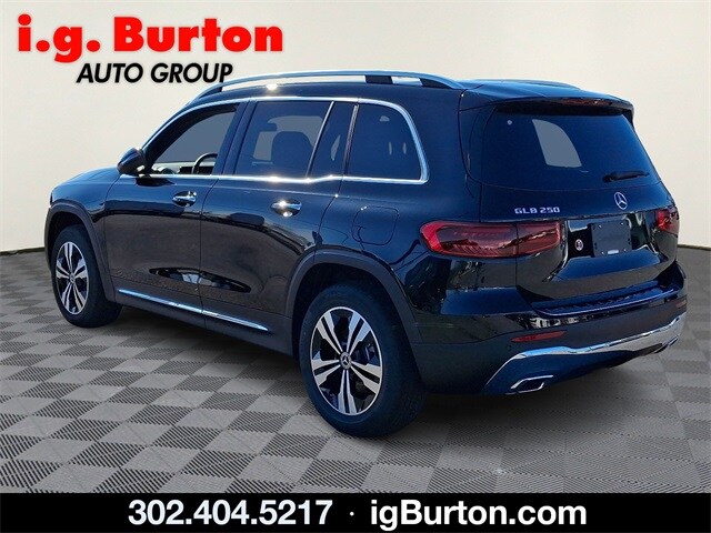 2025 Mercedes Benz GLB 250 4MATIC photo 3