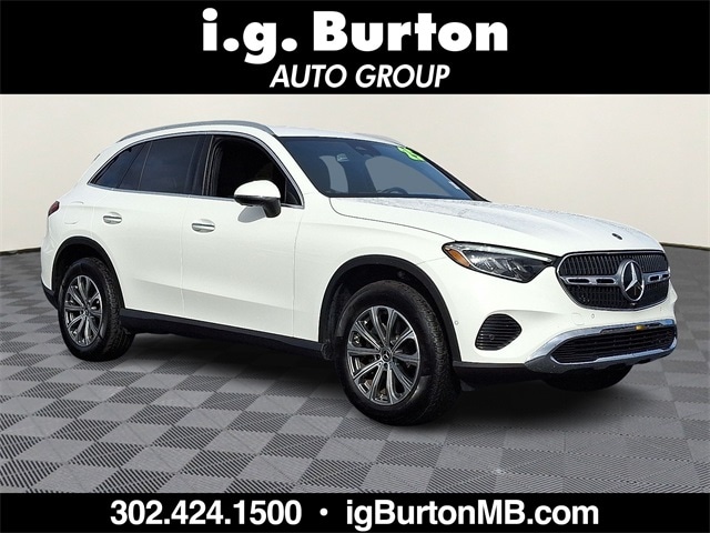 2025 Mercedes-Benz GLC Base's photo