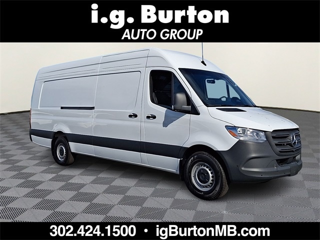 2026 Mercedes-Benz Sprinter Cargo Van Base's photo