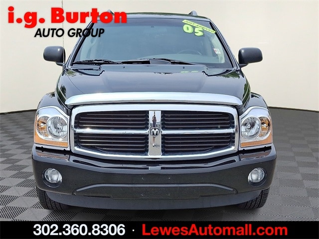 Used 2005 Dodge Durango SLT with VIN 1D4HB48D65F553514 for sale in Milford, DE