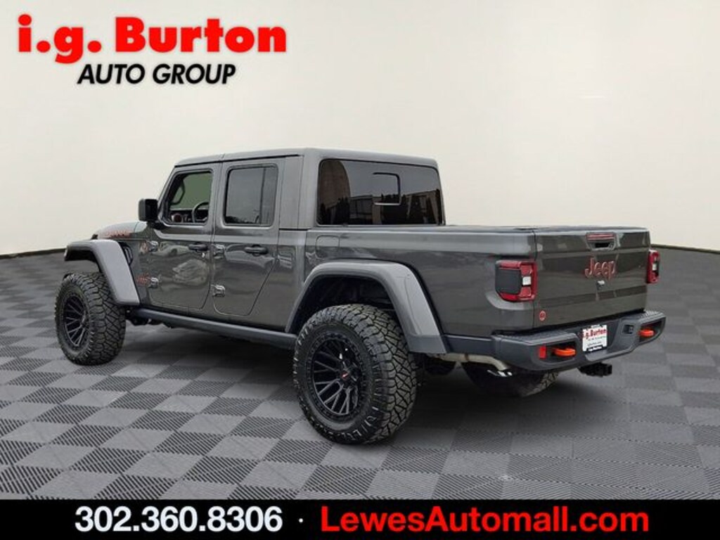 Used 2023 Jeep Gladiator Mojave Truck Crew Cab