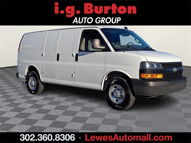 2019 Chevrolet Express Cargo Work Van's photo