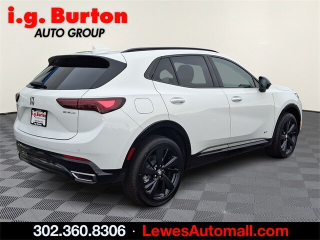 2025 Buick Envision Sport Touring photo 4