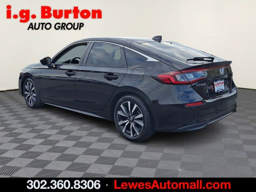 Used 2024 Honda Civic EX-L Hatchback