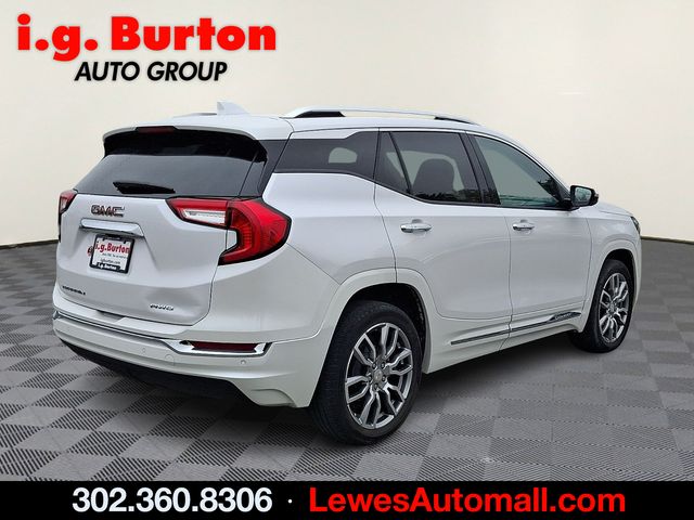 View vehicle photo 6