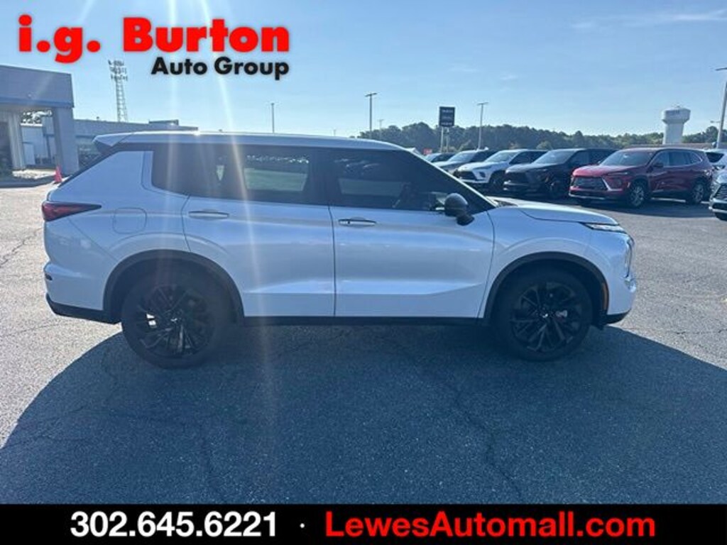 Used 2023 Mitsubishi Outlander SEL SUV