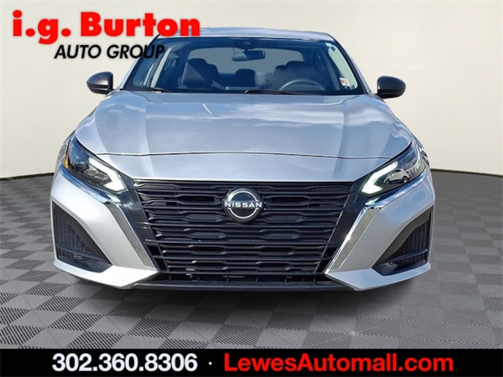 Used 2024 Nissan Altima 2.5 SV Sedan