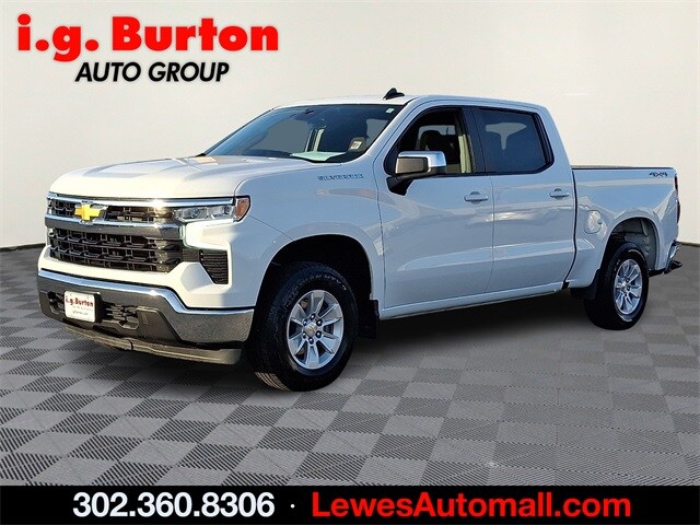 2025 Chevrolet Silverado 1500 LT photo 3