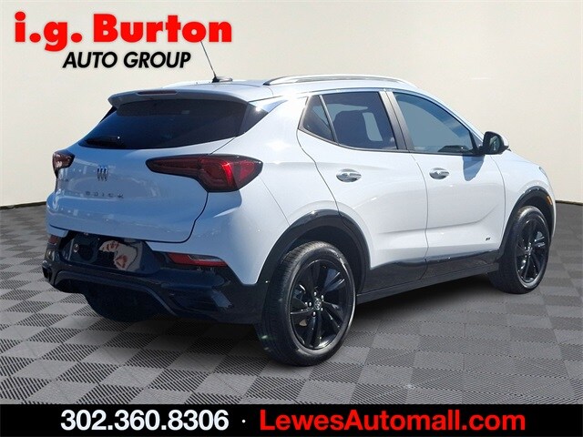2025 Buick Encore GX Sport Touring photo 4