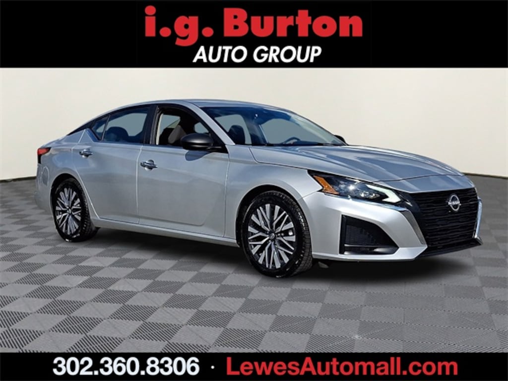 Used 2024 Nissan Altima 2.5 SV Sedan