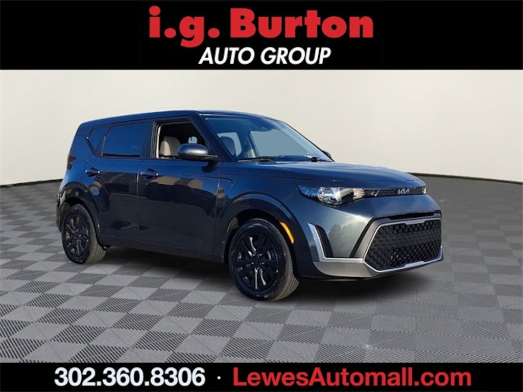 Used 2025 Kia Soul LX Hatchback