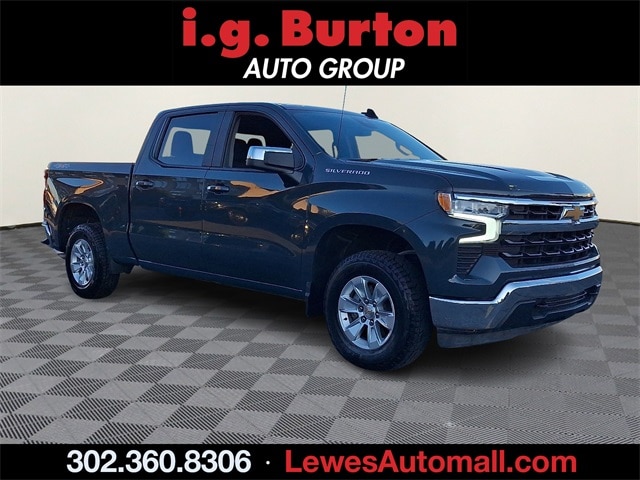 2025 Chevrolet Silverado 1500 LT's photo