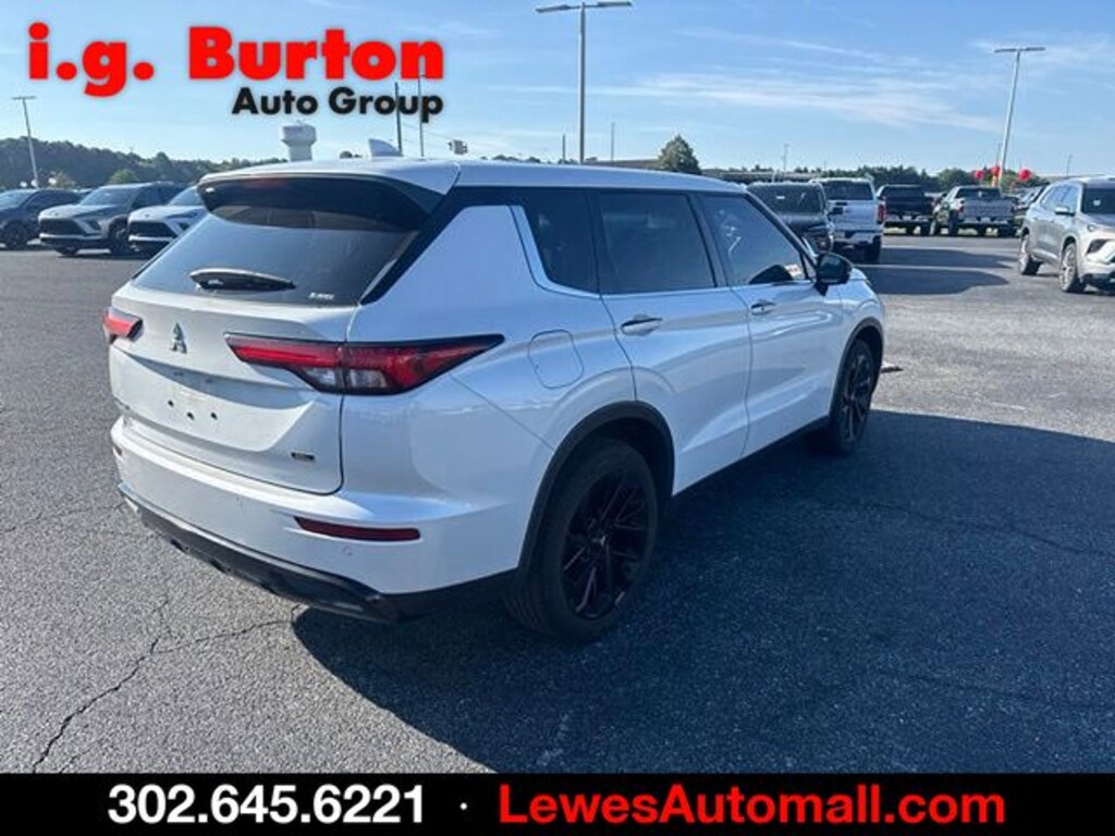 Used 2023 Mitsubishi Outlander SEL SUV