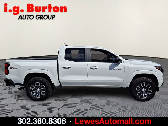 View vehicle photo 7