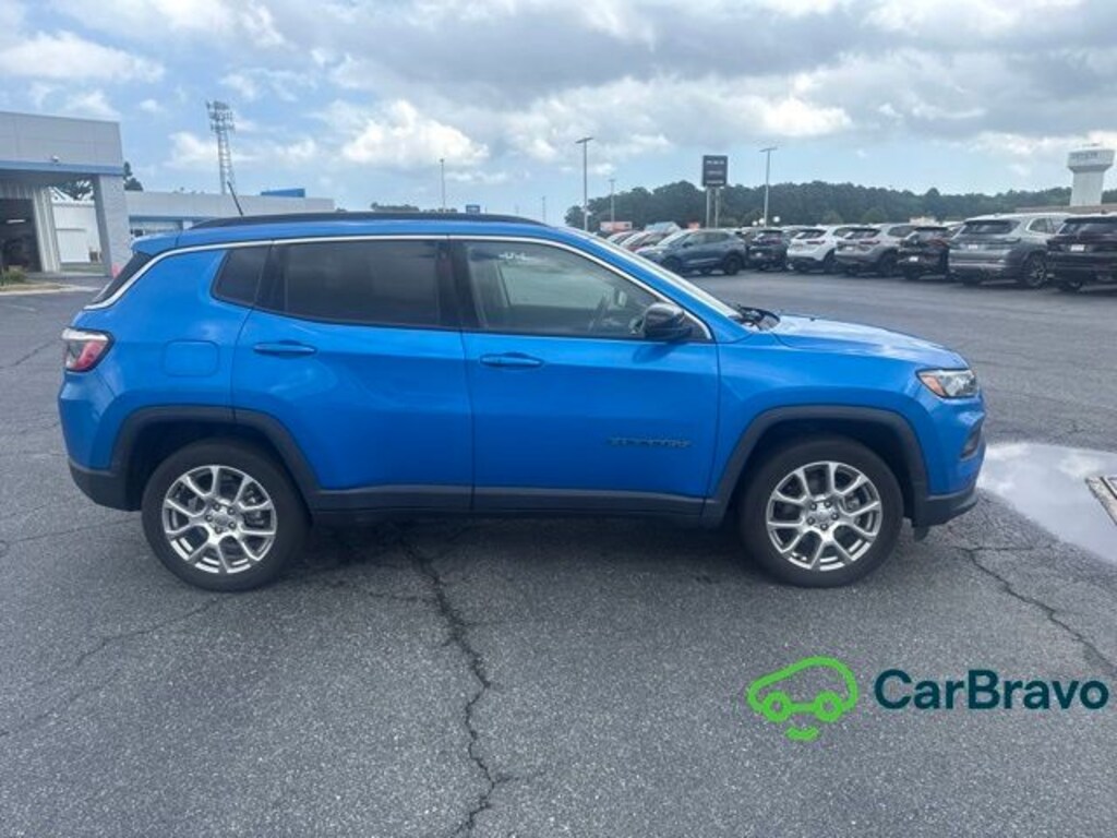 Used 2022 Jeep Compass Latitude Lux SUV