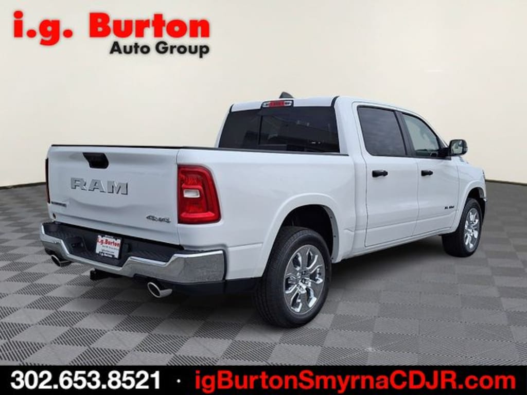 New 2026 Ram 1500 BIG HORN CREW CAB 4X4 5'7 BOX Pickup