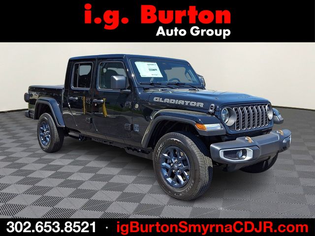 2026 Jeep Gladiator 85th Anniversary Edition Auto's photo