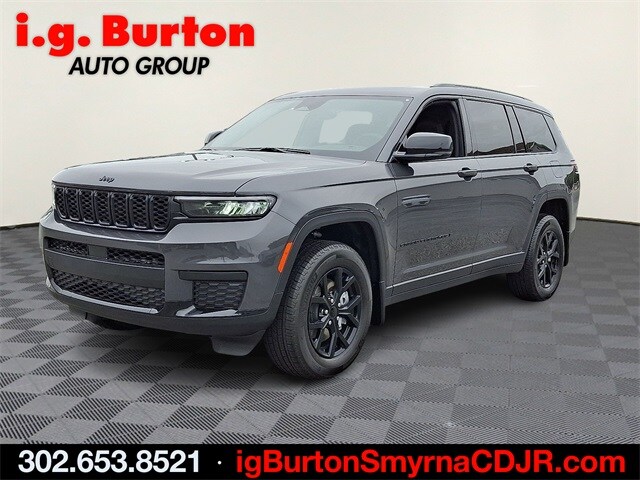 2025 Jeep Grand Cherokee Altitude photo 2