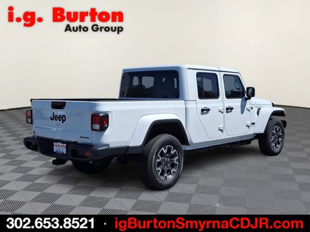 New 2026 Jeep Gladiator SAHARA 4X4 Pickup