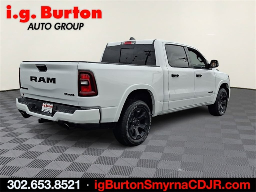 New 2026 Ram 1500 BIG HORN CREW CAB 4X4 5'7 BOX Pickup