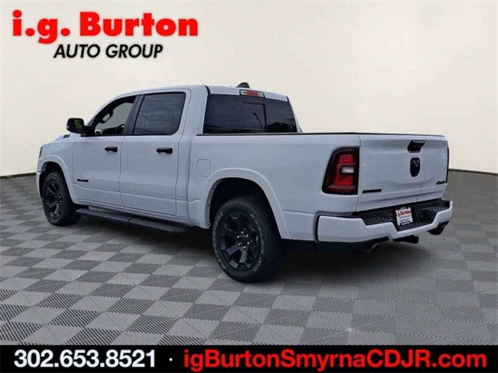 New 2026 Ram 1500 BIG HORN CREW CAB 4X4 5'7 BOX Pickup