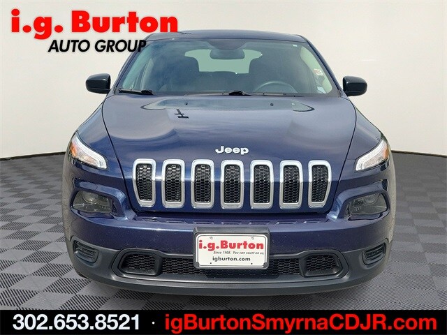 Used 2015 Jeep Cherokee Sport with VIN 1C4PJLAB2FW732147 for sale in Smyrna, DE