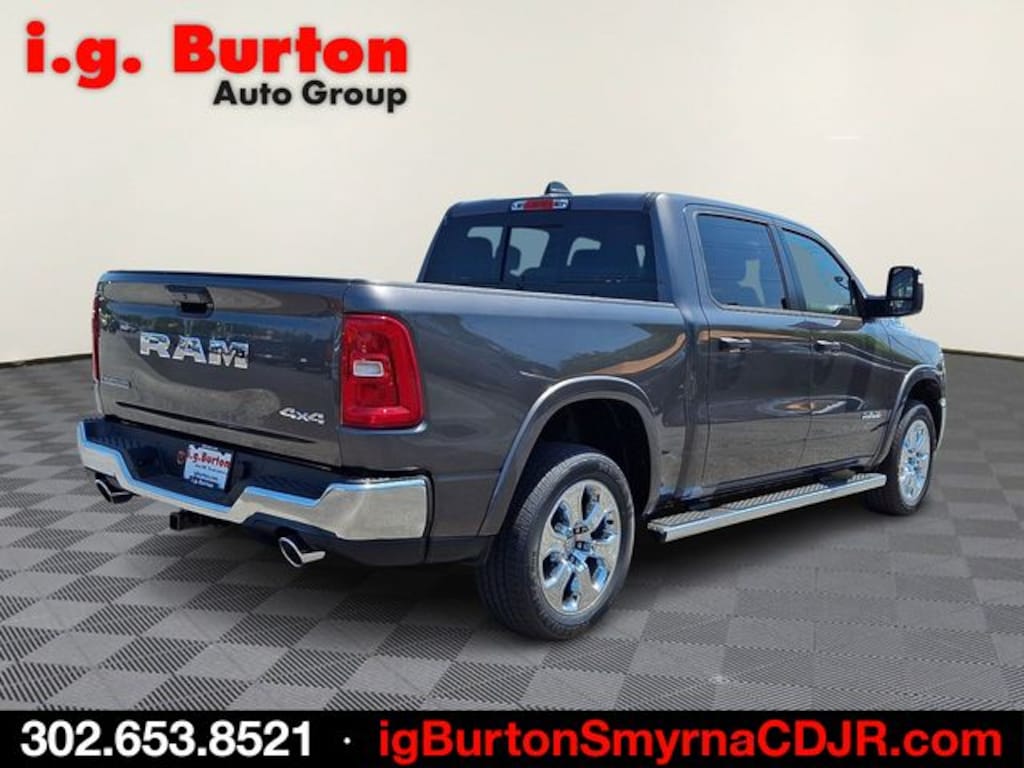 New 2026 Ram 1500 BIG HORN CREW CAB 4X4 5'7 BOX Pickup