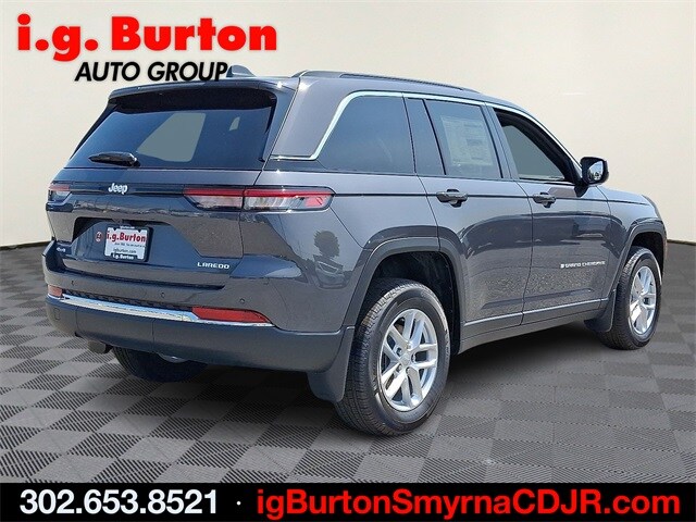 2025 Jeep Grand Cherokee Laredo photo 4