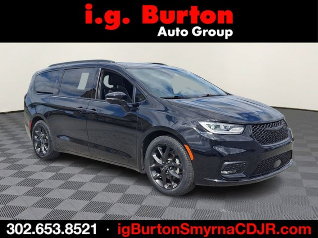 Used 2026 Chrysler Pacifica Limited Van Passenger Van