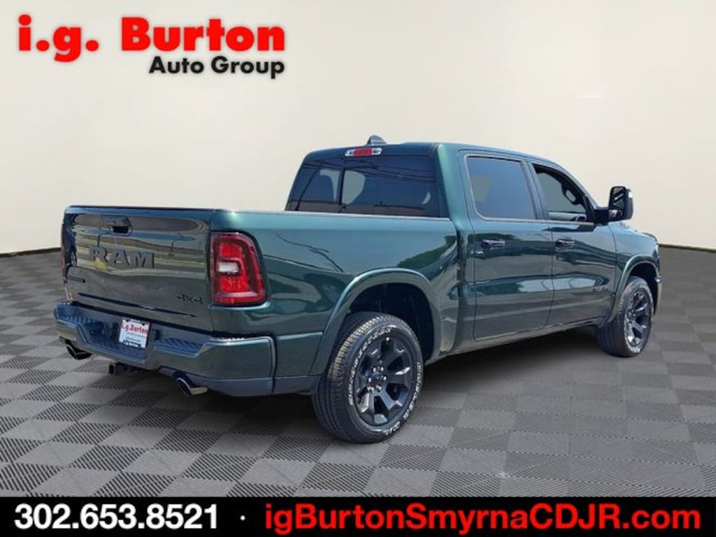New 2026 Ram 1500 BIG HORN CREW CAB 4X4 5'7 BOX Pickup
