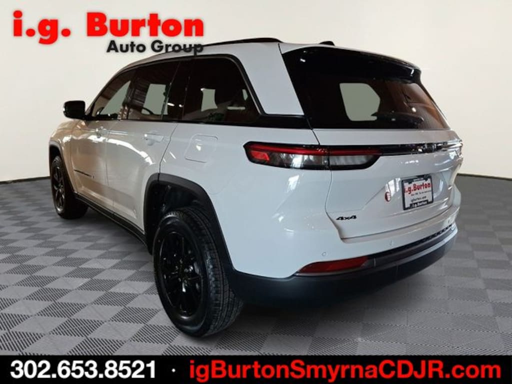 New 2026 Jeep Grand Cherokee LAREDO ALTITUDE 4X4 Sport Utility