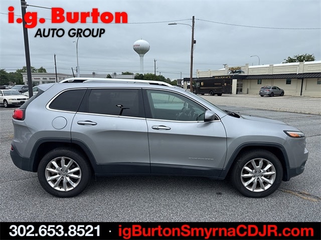 Used 2016 Jeep Cherokee Limited with VIN 1C4PJMDS6GW119161 for sale in Smyrna, DE