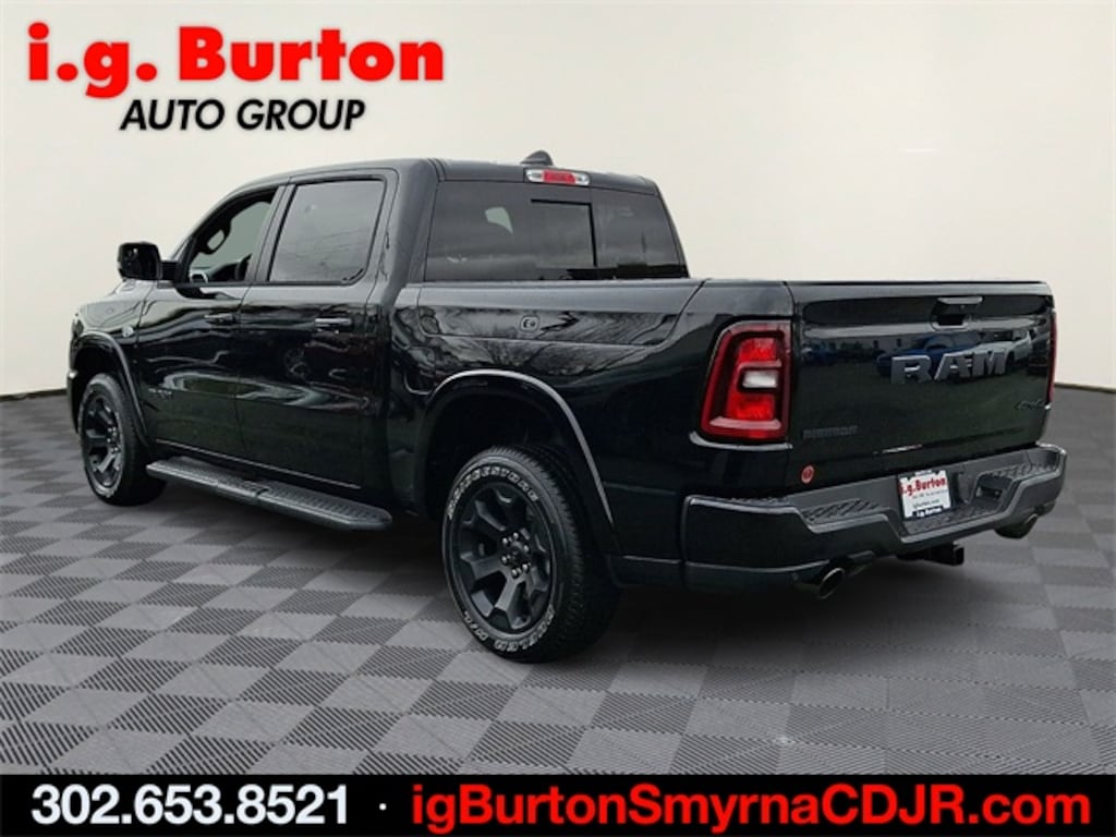 New 2026 Ram 1500 BIG HORN CREW CAB 4X4 5'7 BOX Pickup