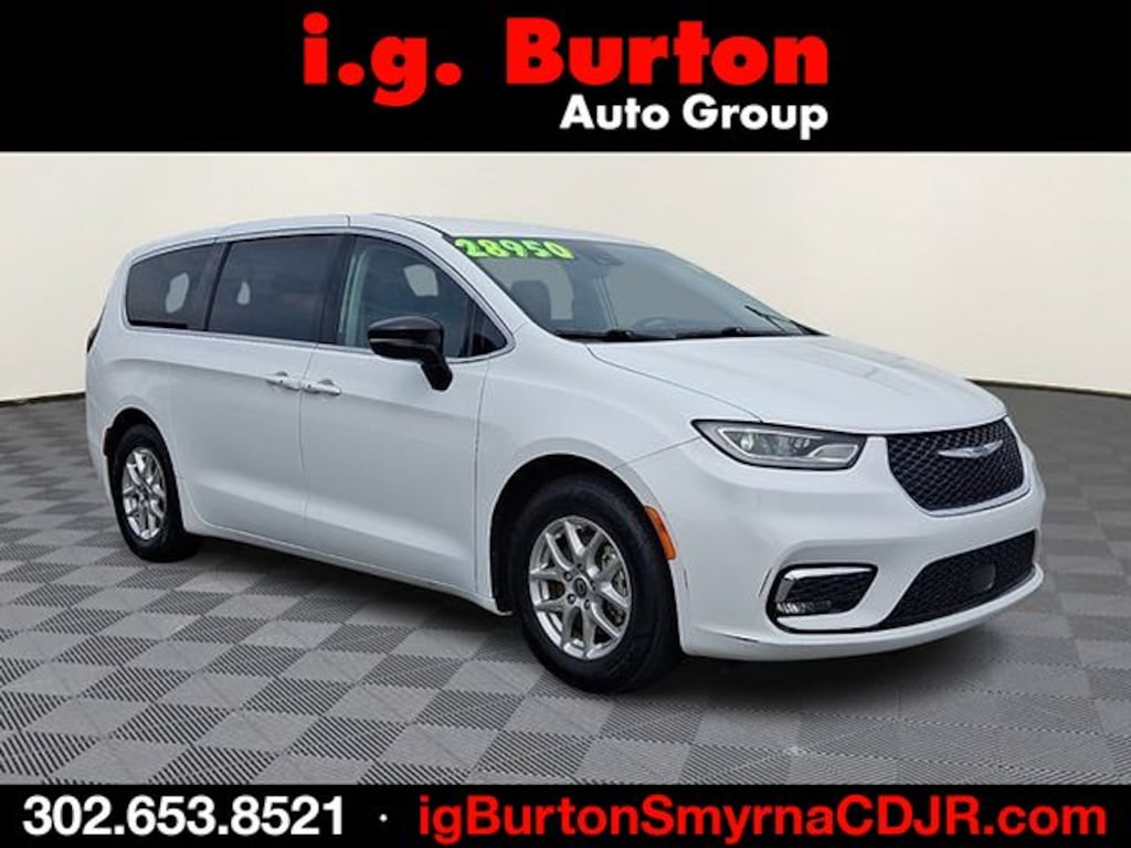 Used 2024 Chrysler Pacifica Touring L Van Passenger Van