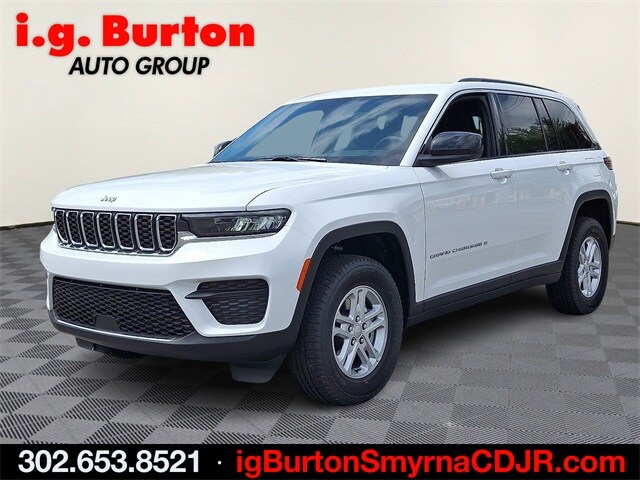2025 Jeep Grand Cherokee Laredo photo 2